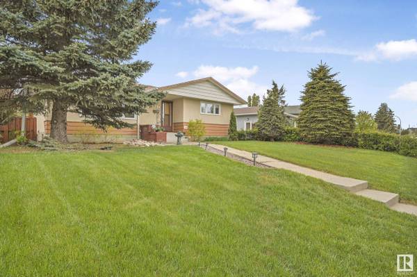 6607 89 AV NW, Edmonton, AB T6B 0N1