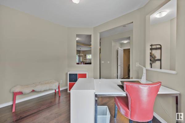 100 ELLINGTON CR, St. Albert, AB T8N 4C6