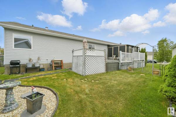 3016 Aspen Wynd, Leduc, AB T9E 8P9