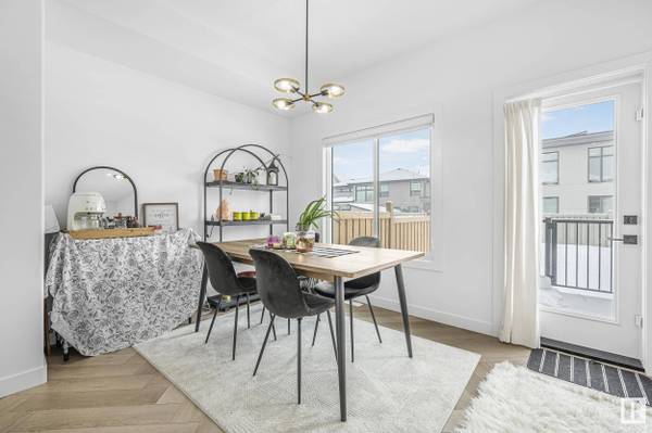 6627 Crawford LD SW, Edmonton, AB T6W 4L5