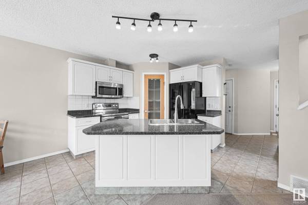 5309 RUE PARK ST, Beaumont, AB T4X 1L5