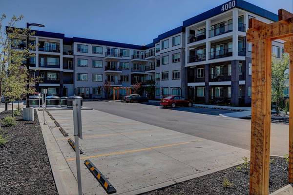111 Wolf Creek DR SE #4311, Calgary, AB t2x5x2