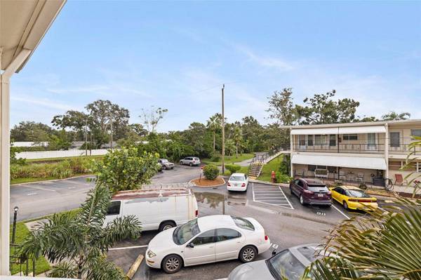 4154 56TH ST N #820, St Petersburg, FL 33709