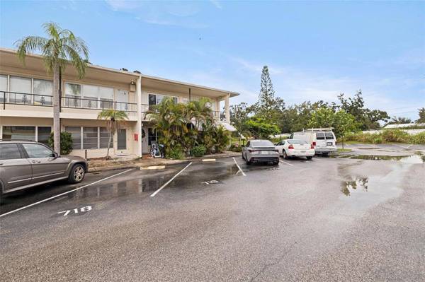 4154 56TH ST N #820, St Petersburg, FL 33709