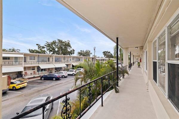 4154 56TH ST N #820, St Petersburg, FL 33709