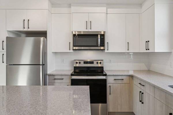 400 Belmont ST SW #110, Calgary, AB T2X4c1