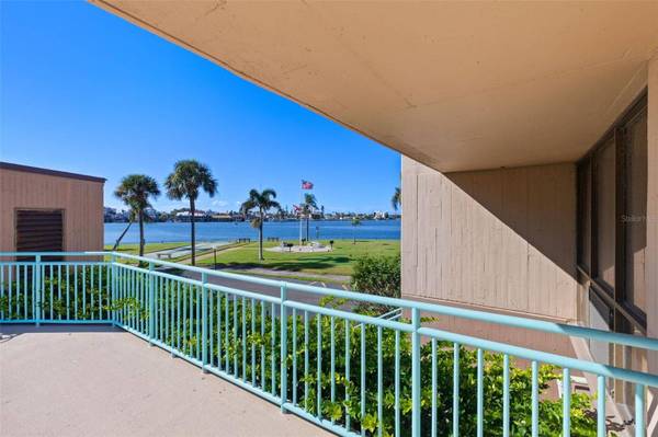 1 KEY CAPRI #102E, Treasure Island, FL 33706