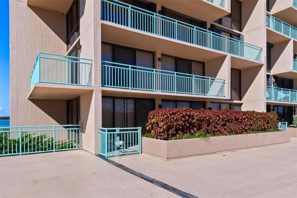 1 KEY CAPRI #102E, Treasure Island, FL 33706