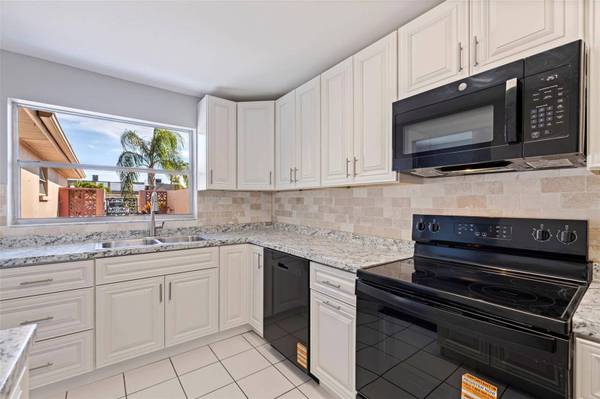 409 BOCA CIEGA POINT BLVD S #409, St Petersburg, FL 33708