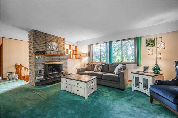 1817 Richardson Rd, Nanaimo, BC V9X 1C9