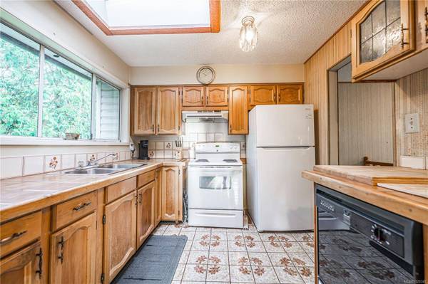 1817 Richardson Rd, Nanaimo, BC V9X 1C9