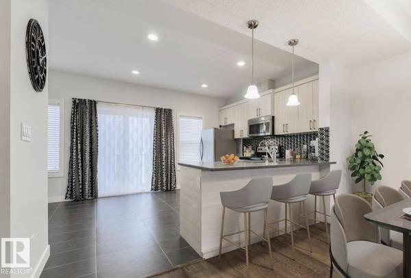 #35 723 172 ST SW, Edmonton, AB T6W 2N6