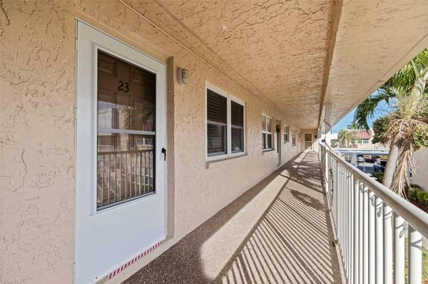 10035 63RD AVE N #23, St Petersburg, FL 33708