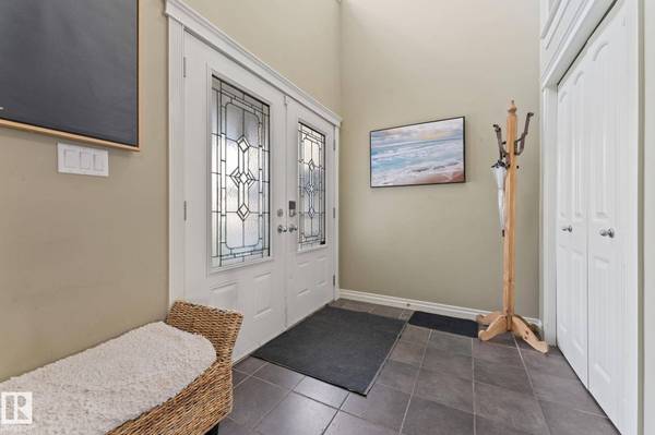 7907 96 ST, Morinville, AB T8R 1W1