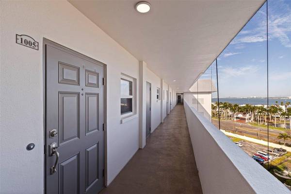 5108 BRITTANY DR S #1005, St Petersburg, FL 33715