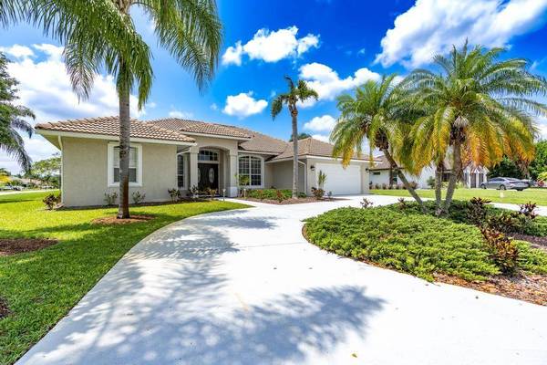 2904 SW Sutton PL, Palm City, FL 34990