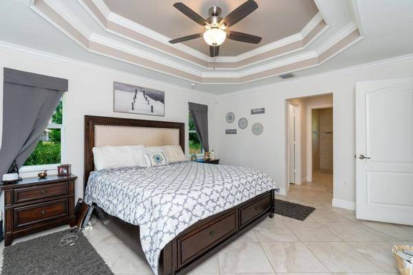 5810 NW Chesboro TER, Port Saint Lucie, FL 34986