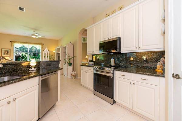 650 SW Long Key CT, Port Saint Lucie, FL 34986