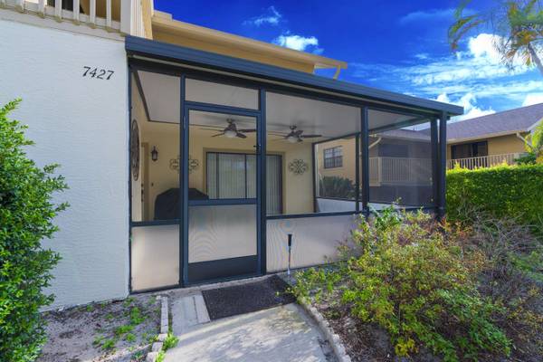 7427 SE Jamestown TER, Hobe Sound, FL 33455