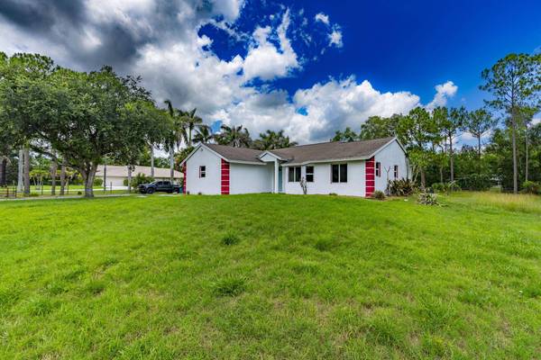 13387 N 68th St ST N, The Acreage, FL 33412