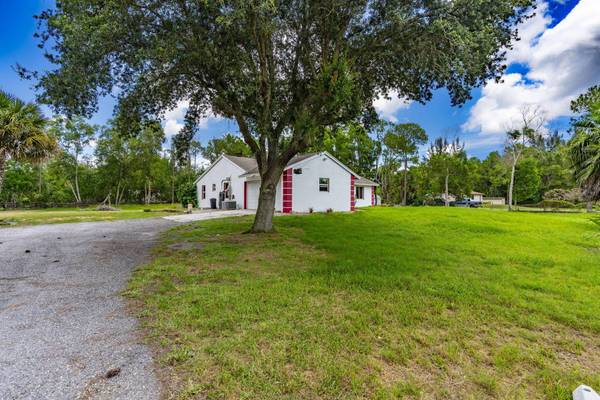 13387 N 68th St ST N, The Acreage, FL 33412