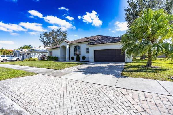 1255 SW Maplewood DR, Port St Lucie, FL 34986