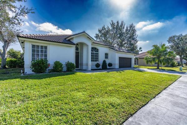 1255 SW Maplewood DR, Port St Lucie, FL 34986