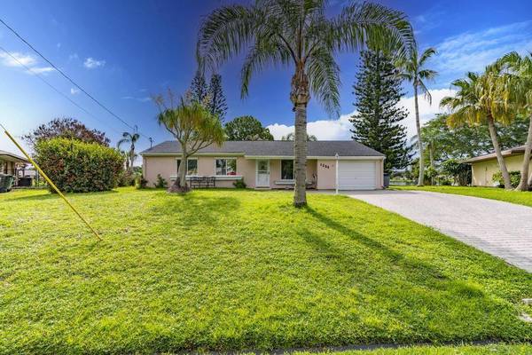 1298 SE RICKENBACKER TER, Port St Lucie, FL 34952