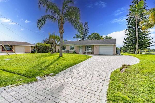 1298 SE RICKENBACKER TER, Port St Lucie, FL 34952