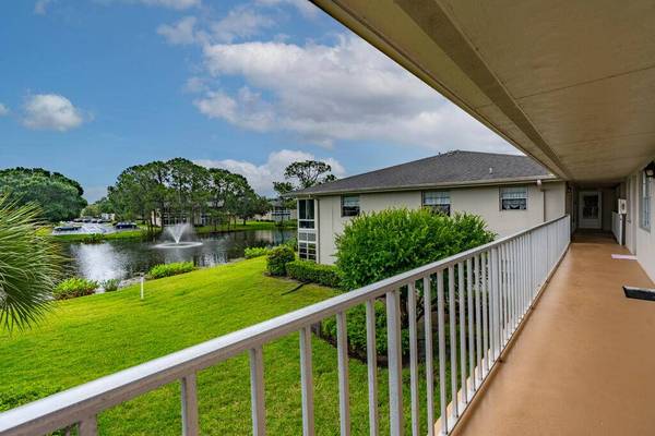 3 Lake Vista TRL #203, Port St Lucie, FL 34952