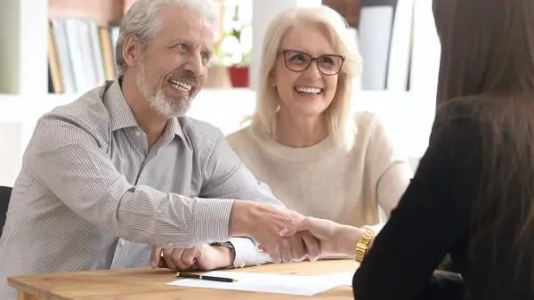 feature image of How Local Realtors Help Make Home Selling in Central Florida Easier