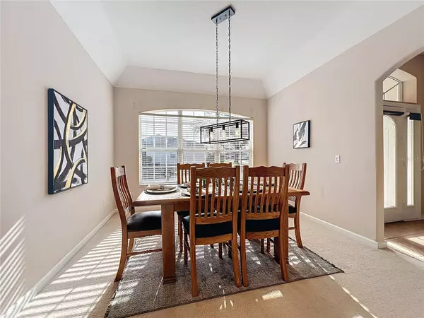 518 BRIGHTON DR, Davenport, FL 33897