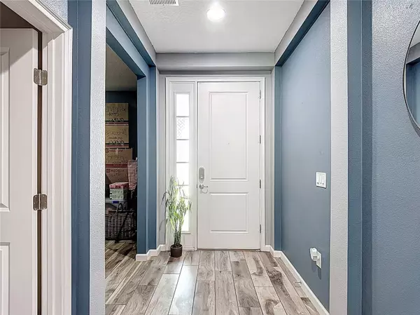 140 TRINITY RIDGE CIR, Davenport, FL 33897