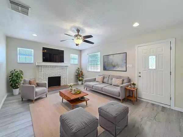 2409 E MAGNOLIA ST, Lakeland, FL 33801