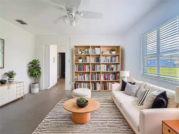 331 E ST, Lake Wales, FL 33853