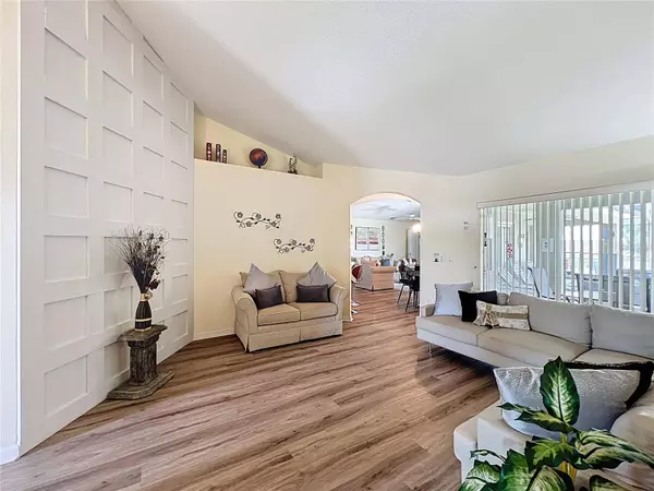 458 MOSCATO DR, Davenport, FL 33897