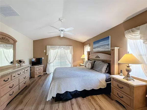 458 MOSCATO DR, Davenport, FL 33897