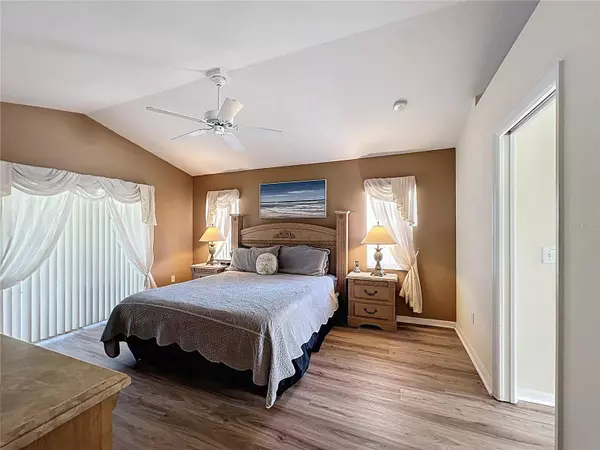 458 MOSCATO DR, Davenport, FL 33897