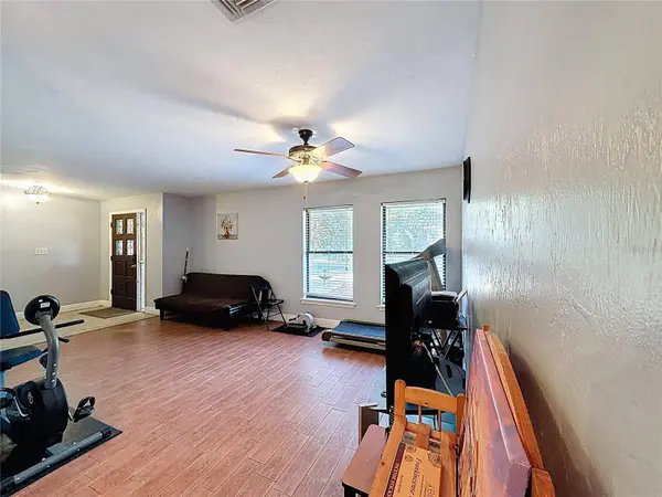 209 FIRST ST, Tavares, FL 32778