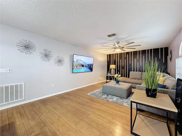 243 ASHFORD DR, Davenport, FL 33837