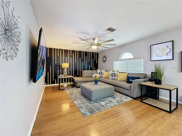 243 ASHFORD DR, Davenport, FL 33837