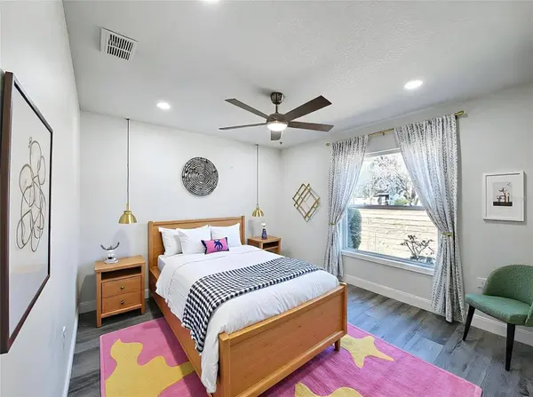 5730 SOUTHWIND DR, Mulberry, FL 33860