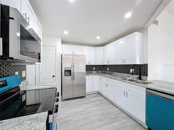 5730 SOUTHWIND DR, Mulberry, FL 33860