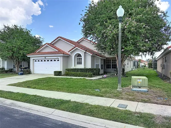 230 HYPOLITA AVE, Davenport, FL 33897