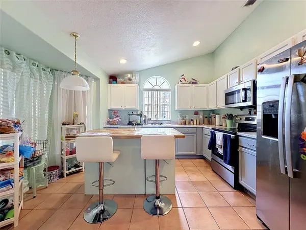 230 HYPOLITA AVE, Davenport, FL 33897