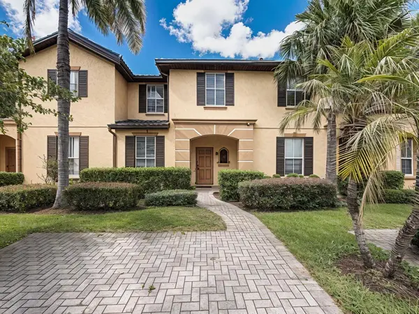 220 TERRA LAGO ST