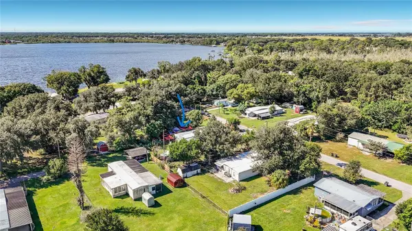 1726 FLINT DR, Auburndale, FL 33823