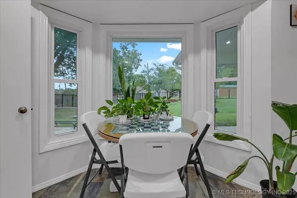 8 E Carriage RD, Sapulpa, OK 74066