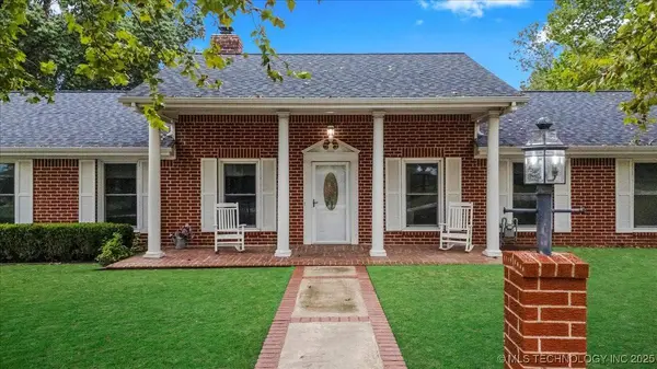 8 E Carriage RD, Sapulpa, OK 74066