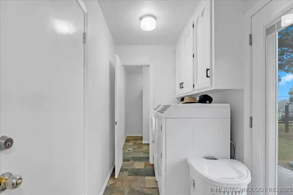 8 E Carriage RD, Sapulpa, OK 74066
